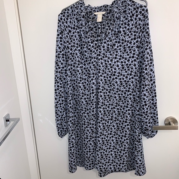 Blue dress - Picture 1 of 4